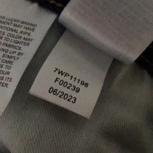 sac730 🍀Mid Rise Sweet Straight w/ 30" Inseam Lucky Jeans - Picture 6 of 8